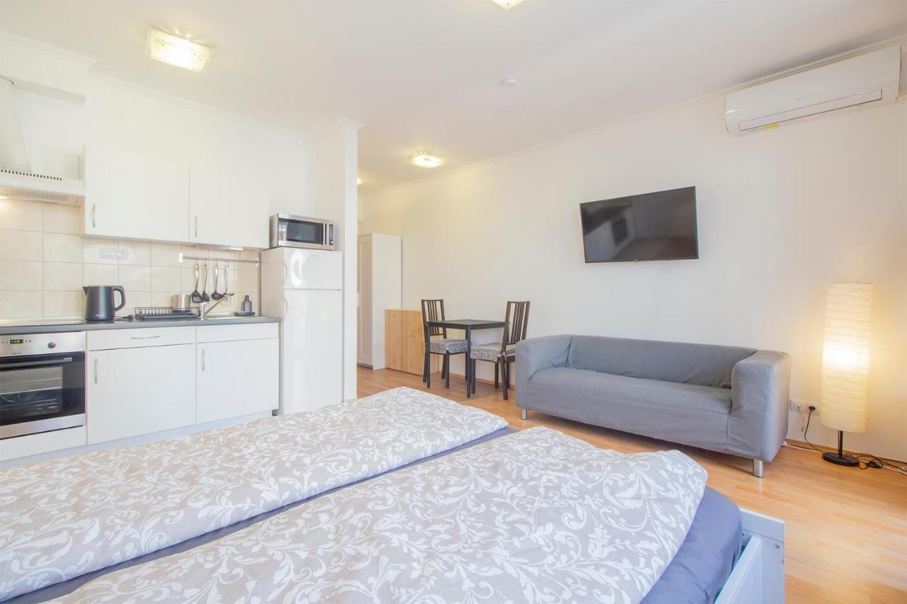Corvin Modern Studio With Ac, Parking Apartment Budapesta Exterior foto